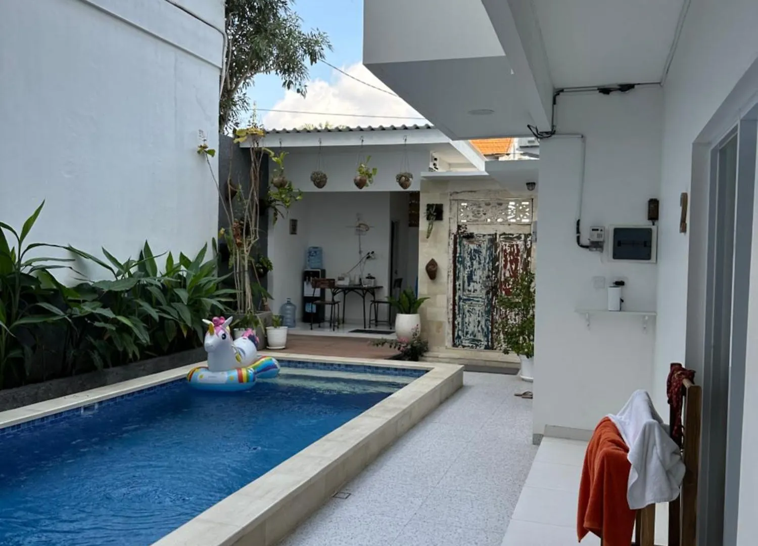 Jabu Hasian Bali Kerobokan Apartman